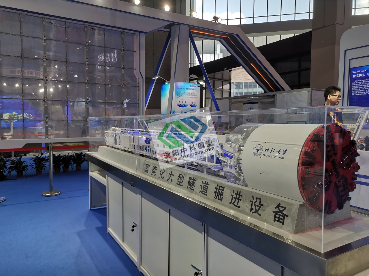 浙江大学大型掘进机模型